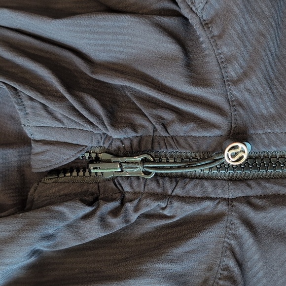 GUC Lululemon Iconic In Flux Black Reversible Zip Jacket Size 6 - Picture 6 of 11